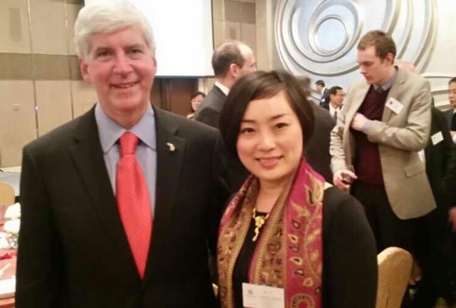 Rick 
Snyder�ݳ�������ʦ��Ӱ